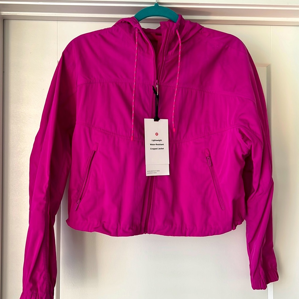 lululemon lightweight water-resistant cropped jacket